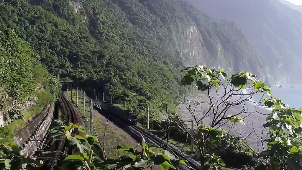 Touring Taiwan by Train 30sec